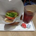モスバーガー 柳ヶ瀬中央店 - モーニング野菜バーガー&アイスティー
