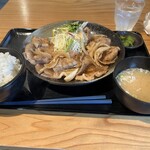 晴れときどき鶏 - 焼肉定食