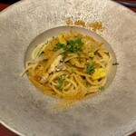 サーラ・マンジェ・ドゥ・クール  - 