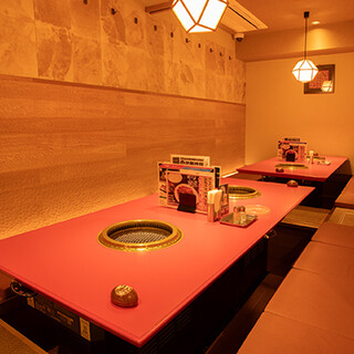 大人数も歓迎！プライベート感溢れるお席でゆったり寛ぐ♪