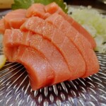 もつ焼き よう - 本日の刺身は『本鮪刺し』　こんな美味しいの他で食べたらいくらする！？ってくらいのコスパ!!