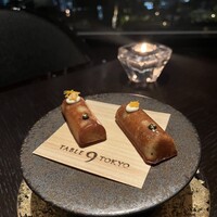 DINING & BAR TABLE 9 TOKYO - 