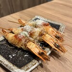 肉ト魚 大衆酒場 ひとめぼれ - えびとチーズのカダイフ巻き串