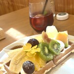 pokke - 季節のフルーツ乗せワッフル❤︎