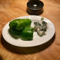 カルネジーオ イースト - 
