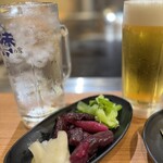 味乃家 - 3種漬物 とビール
