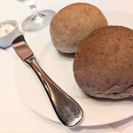 ベンジャミンステーキハウス - パンもふわふわで美味しい