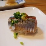 すし兆 - 旬の秋刀魚・・。