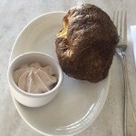 Mariposa - ホイップバターはいちご風味でない方が合わせるお料理を選ばない思いますが、そういう個性ですね