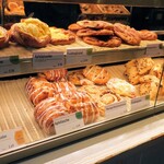 Kamps - 甘いパンもある