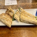 魚三酒場 - 穴子白焼き