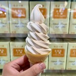 ミルク&パフェ よつ葉ホワイトコージ 新千歳空港店 - 