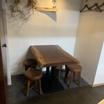 海蛇食堂 - 4名掛け一枚板テーブル
