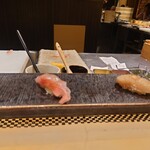 鮨 やまけん - おまかせ握り二貫