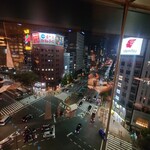 315970965 - 窓から見える夜景