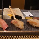 鮨 やまけん - おまかせ握り三貫