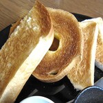 カテッジイン・レストラン - トースト３種盛合わせ