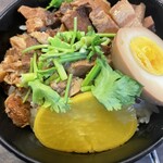 台湾小皿料理 荘園 - ルーローハン