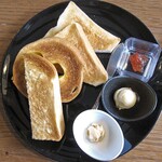 カテッジイン・レストラン - トースト３種盛合わせ