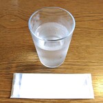 カテッジイン・レストラン - お冷や ＆ 手拭き