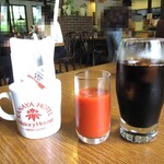 カテッジイン・レストラン - 「朝食セット パンキッシュ」のトマトジュース ＆ アイスコーヒー