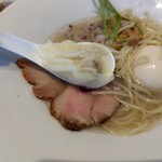 宍道湖しじみ中華蕎麦 琥珀 - 肉ワンタン ♪