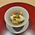 赤坂 島袋 - マンゴー.無花果.ココナッツアイス 白ワインジュレ掛け