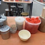 元祖ラーメン長浜家 - 卓上…紅生姜入れたことありません！