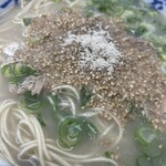 元祖ラーメン長浜家 - ゴマ＆白化粧