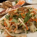 バインミーシンチャオ - チキンサラダ