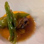 御懐石 志ら玉 - 皿　安城牛すき焼きに溶いた黄身をかけて