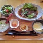 Rondo - ランチ　牛タンのトーチみそ煮