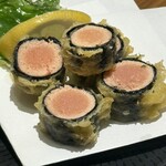 酒とやきとり とりごろ - 明太としその天ぷら▶︎火の通し方絶妙！日本酒とマリアージュしたくなります。