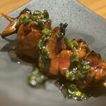 酒とやきとり とりごろ 新橋烏森口店 - ニラレバスペシャル（ネギだれが美味しすぎる！）