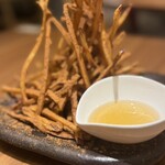 酒とやきとり とりごろ - さつまいもシナモンハチミツ▶︎こぼれんばかりのシナモンの量！はちみつと細いのに脂っこくなくて、お芋の皮もアクセントで美味しい！