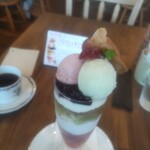 クリクリ - ブドウとイチジクのパフェ¥1250(〜2025.9.8)