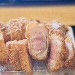 まさ竜 - 宮崎産霧島豚のロースはほんのりレアな火入れ