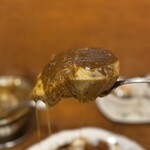 トマト - ビーフタンカレー・チーズトッピング