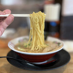 白馬童子 - しあわせラーメン 880円