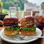 Burger & Smile Maker's - 厚切りベーコンとダブルチーズバーガーにコーラ♪