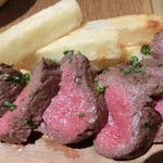 ラ・クローヌ - 本日の鉄板ステーキ シンタマ？ ランプ？