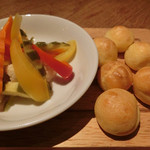 ラ・クローヌ - お通し 324円。３人分。