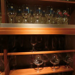 ラ・クローヌ - ビールごとのグラスで提供されます♪