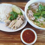 タイ料理 バーンラック - カオマンガイとクイティアオ