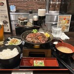 とろけるハンバーグ福よし - 