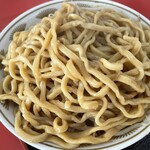 ラーメン もっけだの - 『ラーメンニンニク野菜マシマシ』の天地返し