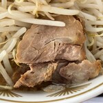 ラーメン もっけだの - 『ラーメンニンニク野菜マシマシ』の豚