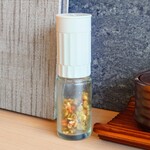 うな賀 - 粒山椒。