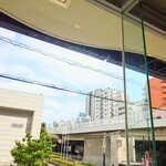 うな賀 - その右横は首都高。下を走るのは甲州街道。