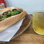 Tiêm bánh mì Mania - 